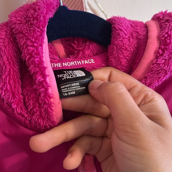 NorthFace zip up hooded jacket girl - Picture 4 of 8